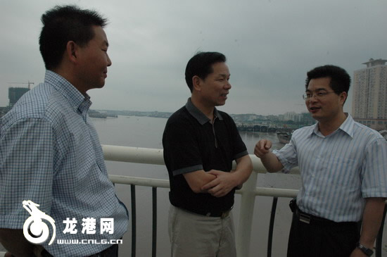 温州市规划局局长肖健雄到瓯南大桥调研