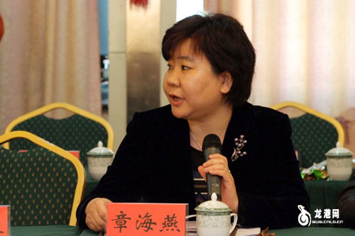龙港代表团审议县人大常委会、法院、检察院三