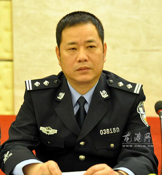 龙港交警队召开开门纳谏座谈会