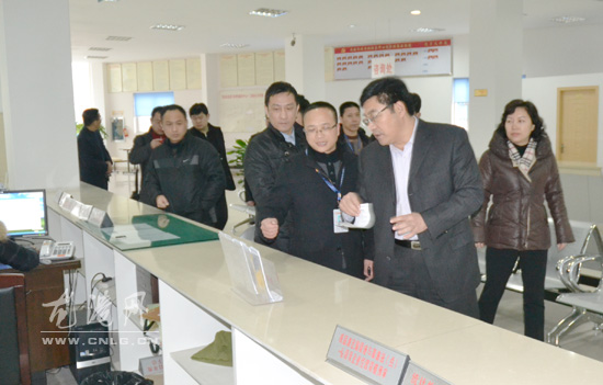 山东邹城市副市长宋景春一行来龙港参观考察