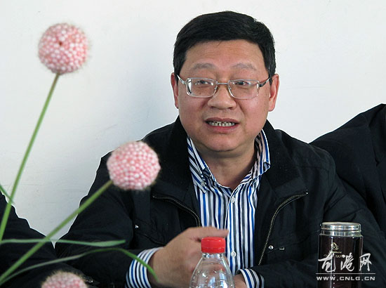 丁振俊到李家垟村解决难题暨后进支部转化工作