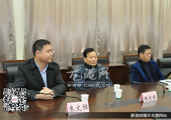 "新城市 新未来"网络名人走进龙港 为新型城镇化献计献策