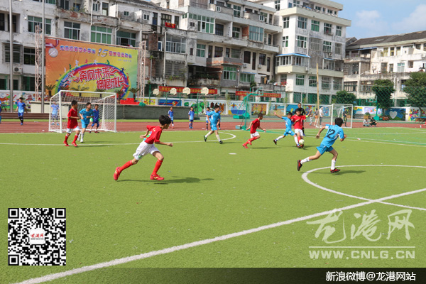 县中小学校园足球联赛在龙港如火如荼