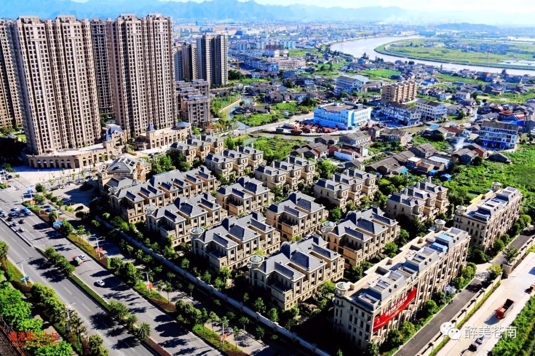 震撼！台风登陆前，龙港天空这一幕……图片来源：微信最美苍南