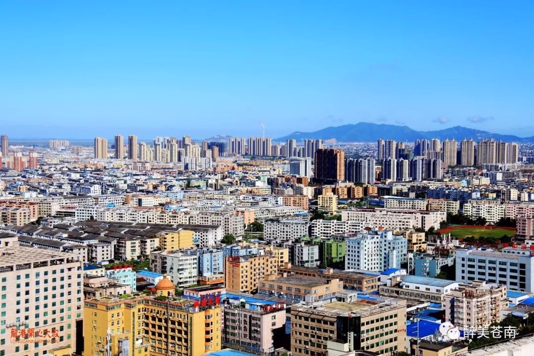 震撼！台风登陆前，龙港天空这一幕……图片来源：微信最美苍南