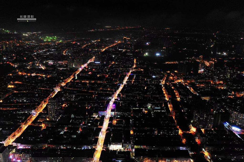 东海明珠一龙港的夜（池长峰/摄）