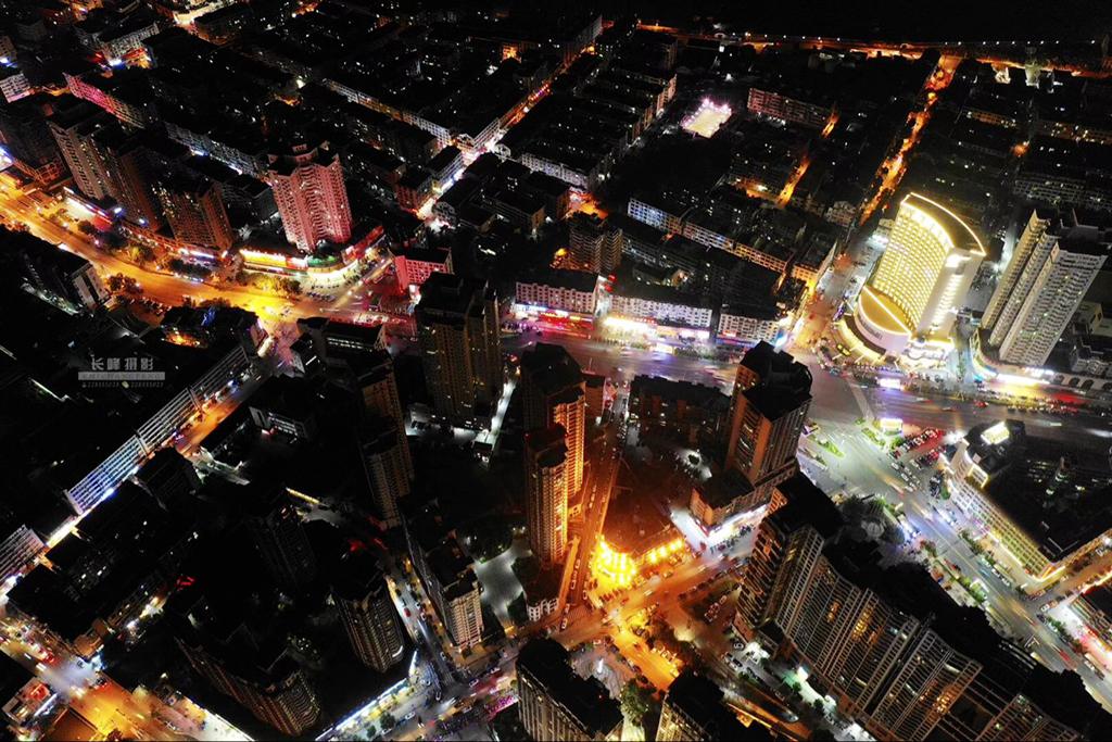 东海明珠一龙港的夜（池长峰/摄）