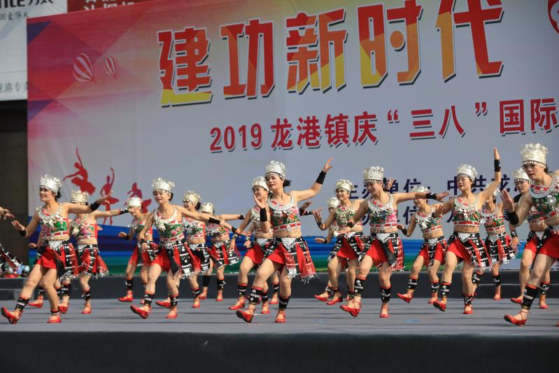 龙港庆“三八”千人宣誓暨大型文艺展演活动精彩图集 摄影：池长峰
