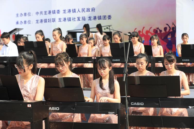 龙港庆“三八”千人宣誓暨大型文艺展演活动精彩图集 摄影：池长峰