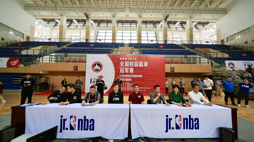 2019全国校园篮球冠军赛大区赛在龙港体育馆比赛高清图集