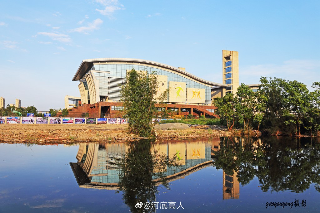 龙港新地标-龙腾之印和体育馆  摄影：gaoyouyong 新浪微博@河底高人