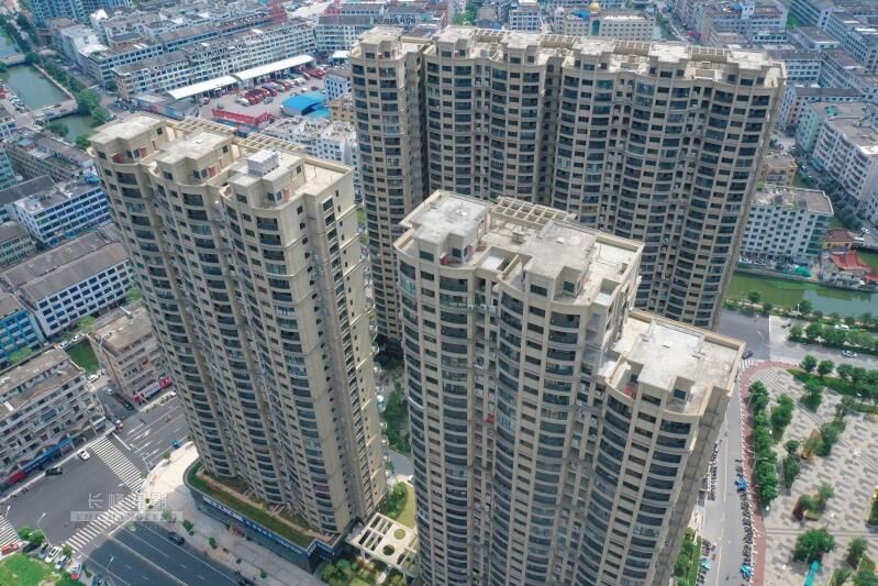 高楼林立的龙港 摄影：池长峰