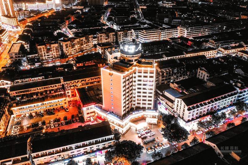 龙港大道城市夜景图集 摄影：池长峰