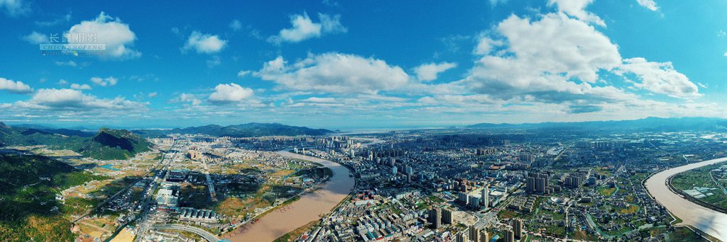 晴空万里 冬日里的龙港 摄影：池长峰