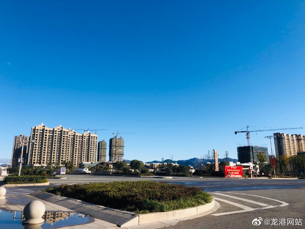 正月初三 龙港天睛了，蓝天透澈