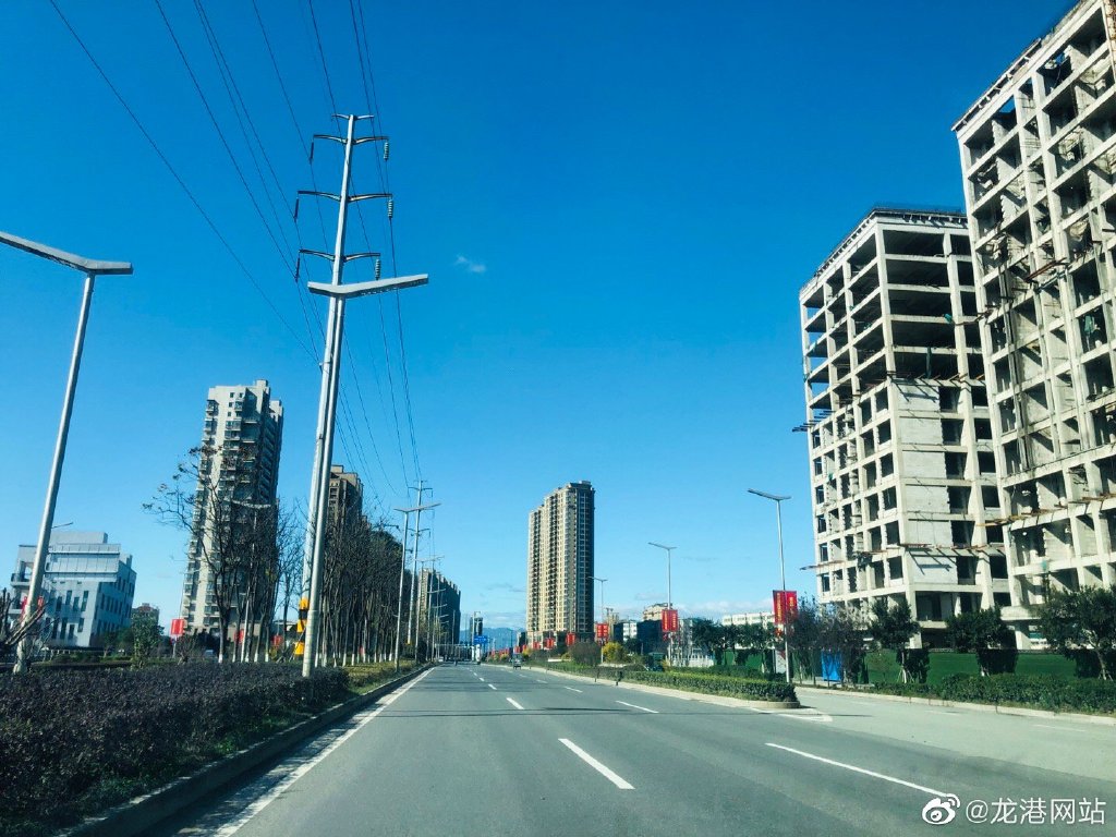 正月初三 龙港天睛了，蓝天透澈