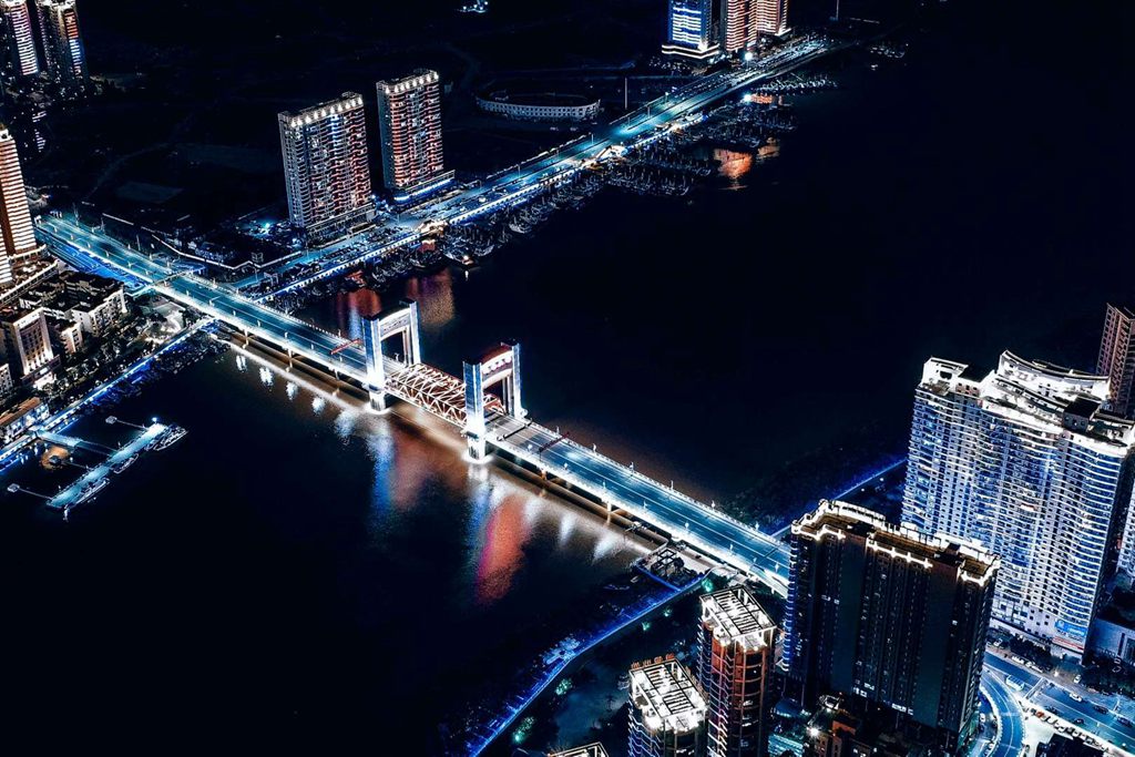 从未见 龙港如此安静美丽   摄影：池长峰