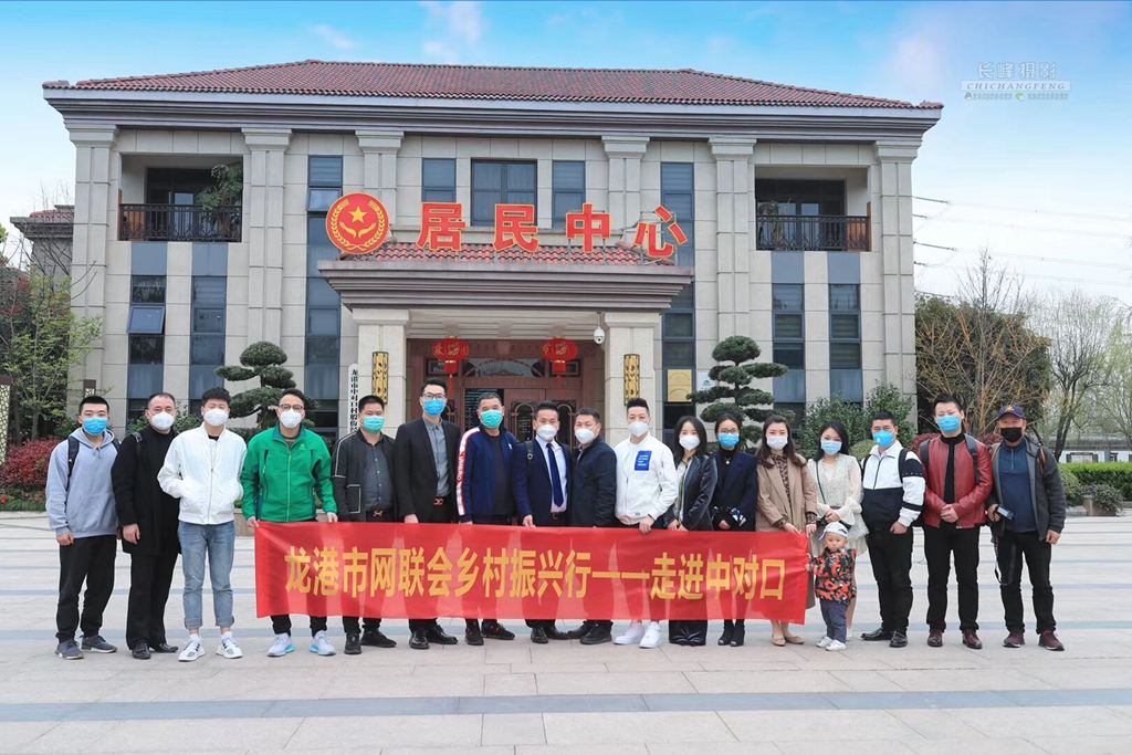  整洁优美的乡村环境，生态宜居的住宅小区，居家养老服务中心、文化礼堂、垃圾资源化利用中心、景观公园等各种公共设施齐全……通过实施“土地综合整治+美丽乡村建设”，龙港市中对口村从脏乱差的后进村华丽转身为精品村，并成为浙江省土地综合整治示范村。摄影：池长峰