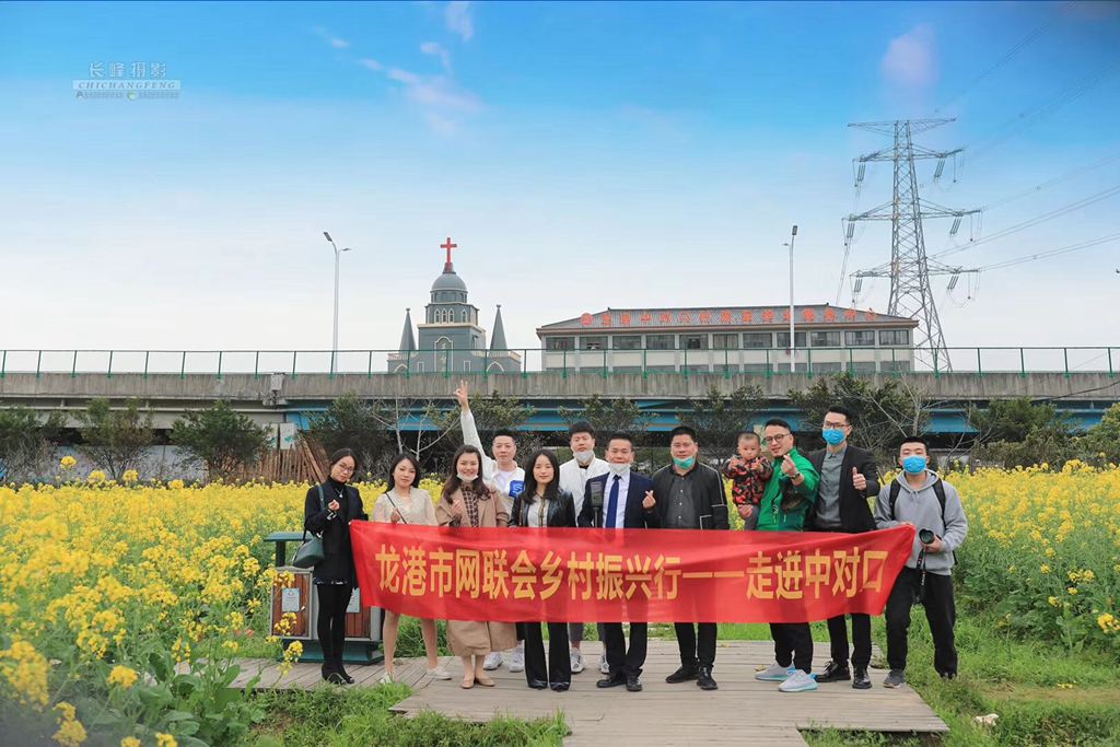  整洁优美的乡村环境，生态宜居的住宅小区，居家养老服务中心、文化礼堂、垃圾资源化利用中心、景观公园等各种公共设施齐全……通过实施“土地综合整治+美丽乡村建设”，龙港市中对口村从脏乱差的后进村华丽转身为精品村，并成为浙江省土地综合整治示范村。摄影：池长峰