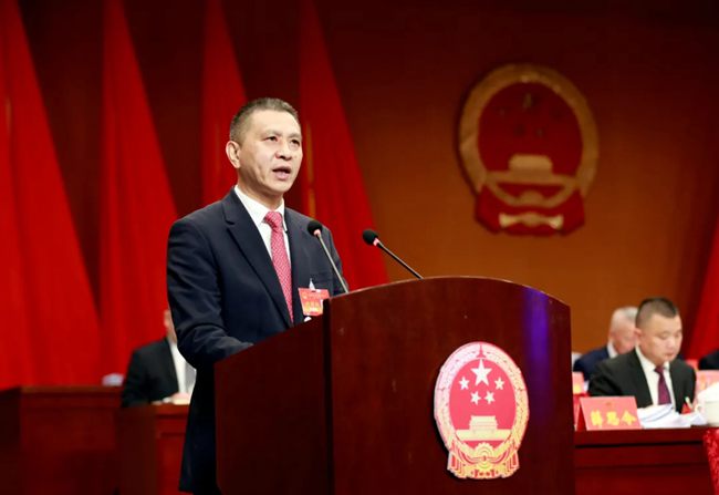 市人大常委会主任陈国苗在作市人大常委会工作报告时指出 市人大常委会主任陈国苗在作市人大常委会工作报告时指出