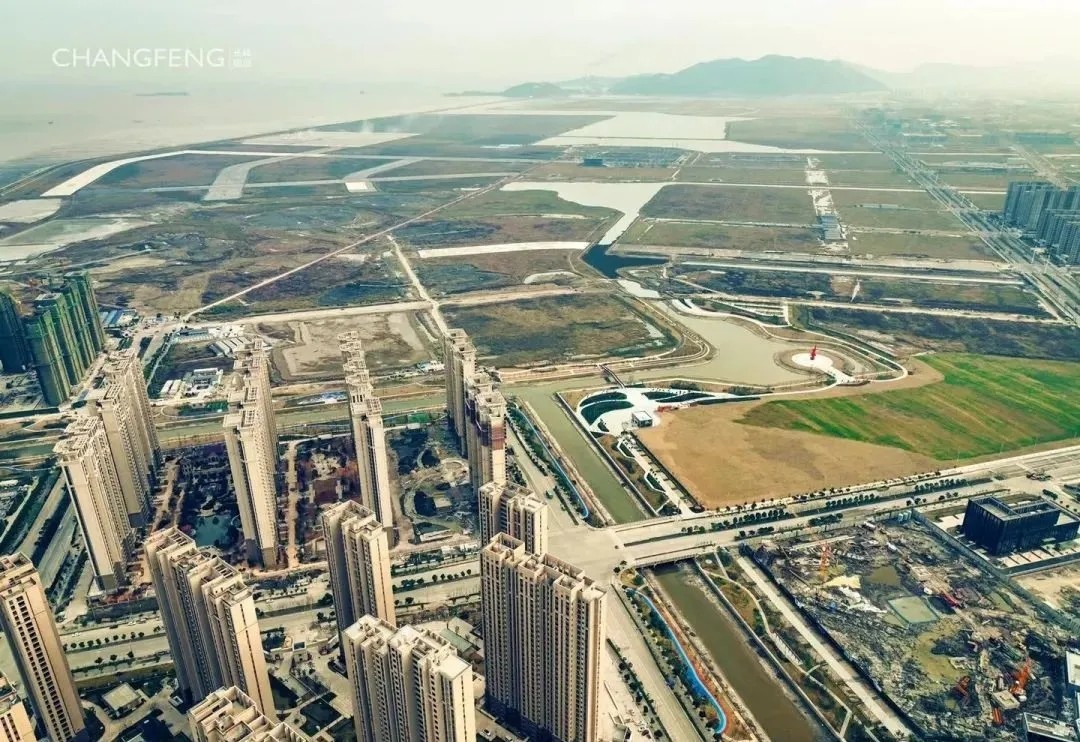 翠湖北湖和龙湖   摄影：池长峰