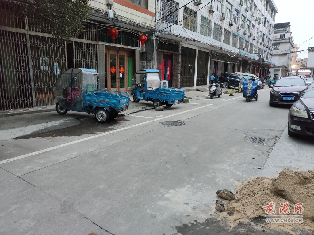 举报！龙港市又现违规停车乱象