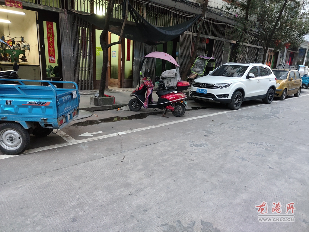 举报！龙港市又现违规停车乱象