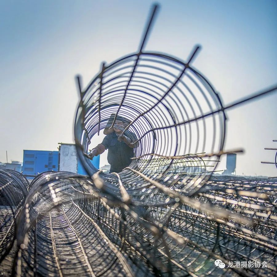 陈时璋 摄 《电焊工》组照