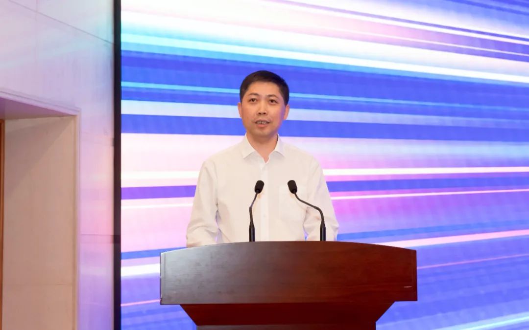 龙港市委副书记、市长林海涵 龙港市委副书记、市长林海涵