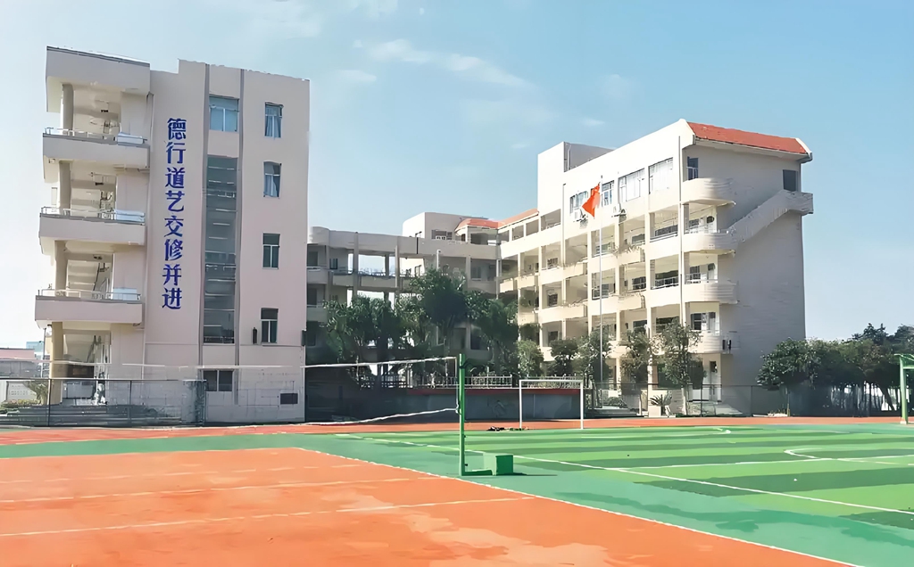 白沙小学的创办者是刘绍宽和鲍铭书