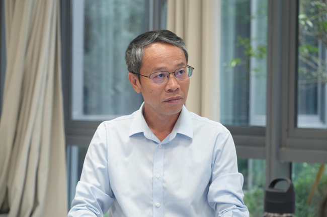 彭荣华副校长