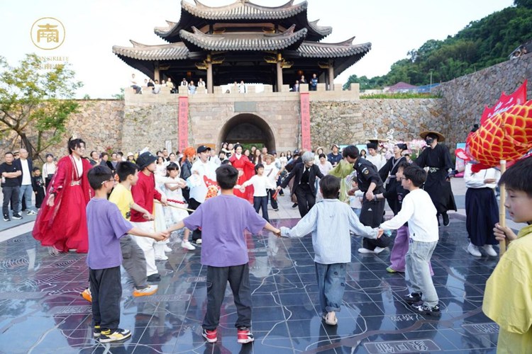 平阳坡南街通福门五一快闪秀燃爆全场