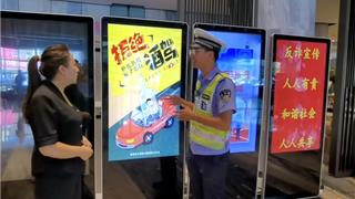 龙港交警深入涉酒场所开展“拒绝酒驾”源头宣传