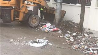 后续：龙港海港路一空地垃圾乱倒堆 已清理