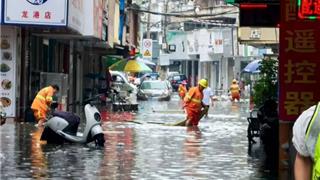 暴雨突袭！龙港市综合行政执法局全力守护城市安全