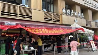 “直播+快餐+地摊”！龙港这家排档火了