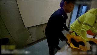 “不能再等了！踹门！”龙港女子在宾馆想不开，被送医院！