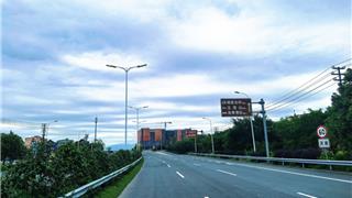 刚刚传来！升级后的灵龙大道通车啦