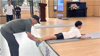 关注脊柱健康 守护成长未来——龙港市青少年脊柱健康科普讲座走进潜龙学校
