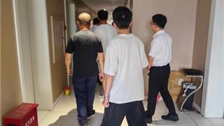 龙港这里出租房防火门专项整改行动