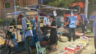 留住“烟火气”，守住“洁净美”！龙港开展夜市排档“三乱”现象专项整治行动
